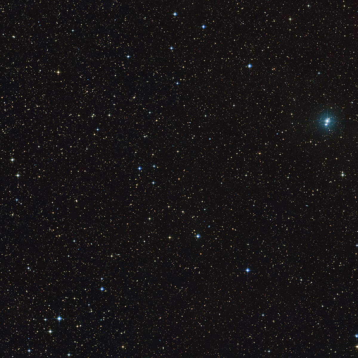 A wide-field Digitized Sky Survey image of the region of sky around CD-35 2722, a starfield with the star at the center, showing the patch of sky in the constellation Columba where the system sits.